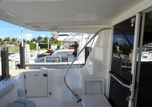 Sea Ray 44 Sedan Bridge image