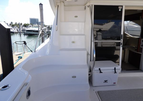 Sea Ray 44 Sedan Bridge image