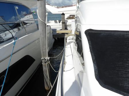 Sea Ray 44 Sedan Bridge image