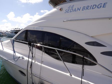 Sea Ray 44 Sedan Bridge image