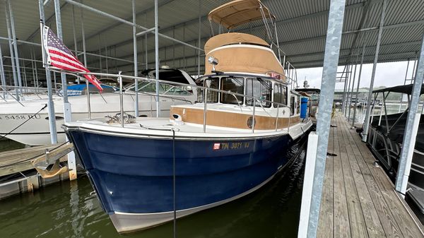 Ranger Tugs R-31CB 