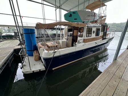 Ranger Tugs R-31CB image