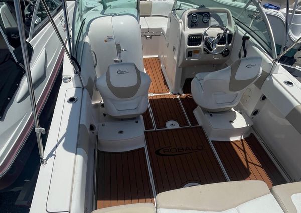 Robalo R207-DUAL-CONSOLE image