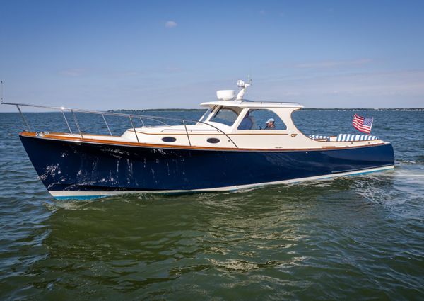 Hinckley Picnic Boat Classic image