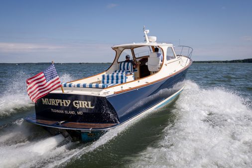 Hinckley Picnic Boat Classic image