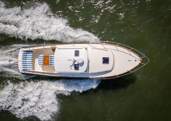 Hinckley Picnic Boat Classic image