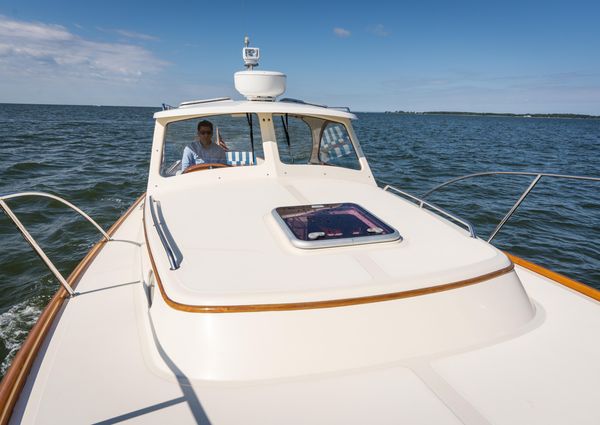 Hinckley Picnic Boat Classic image