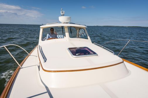 Hinckley Picnic Boat Classic image