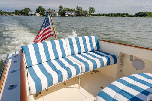 Hinckley Picnic Boat Classic image