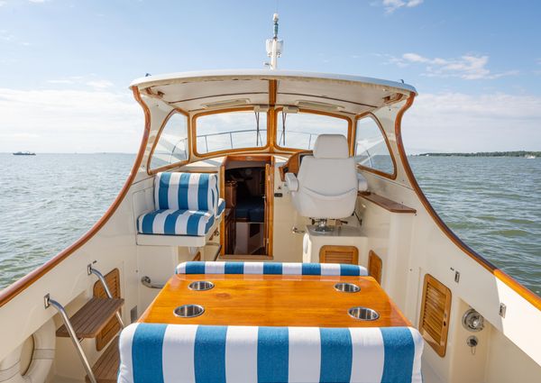 Hinckley Picnic Boat Classic image