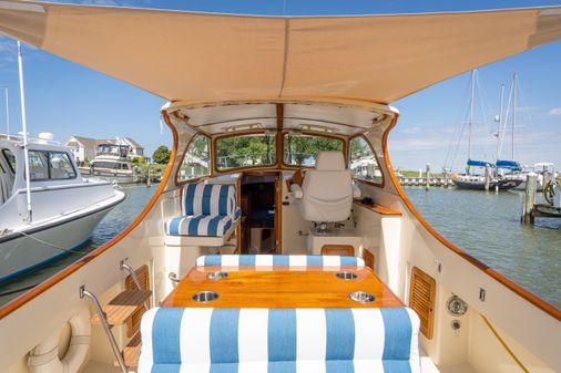 Hinckley Picnic Boat Classic image