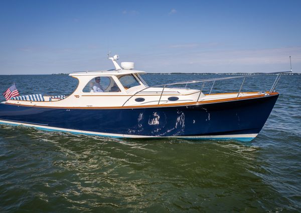 Hinckley Picnic Boat Classic image