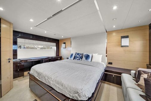 Sunseeker 68 Sport Yacht image