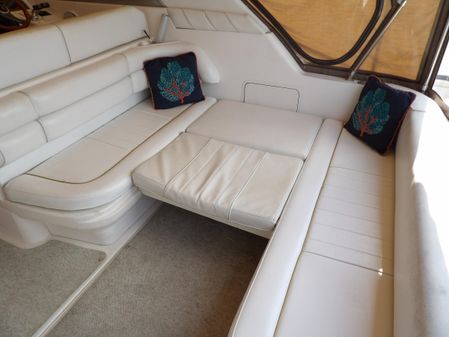 Sea Ray 330 Sundancer image