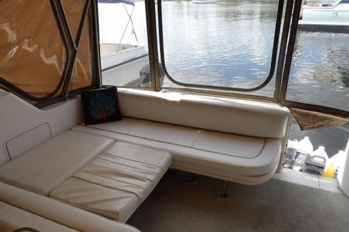 Sea Ray 330 Sundancer image