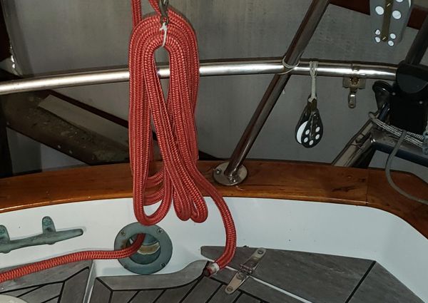 Westsail DOUBLE-HEADSAIL-KETCH image