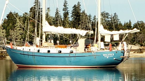 Westsail Double-Headsail Ketch 