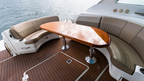 Cruisers Yachts 520 Sports Coupe image