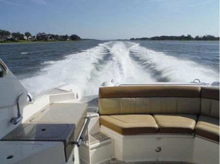 Sea Ray 350 SLX image