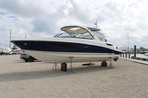 Sea Ray 350 SLX image