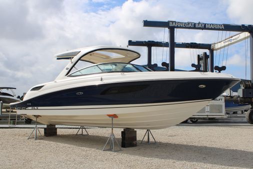 Sea Ray 350 SLX image