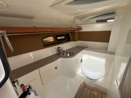 Sea Ray 350 SLX image