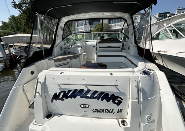 Rinker 330 Express Cruiser image