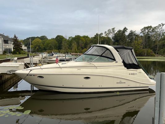 Rinker 330 Express Cruiser - main image