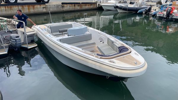 Novurania Chase 23