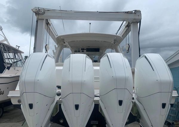 Boston Whaler 420 Outrage image