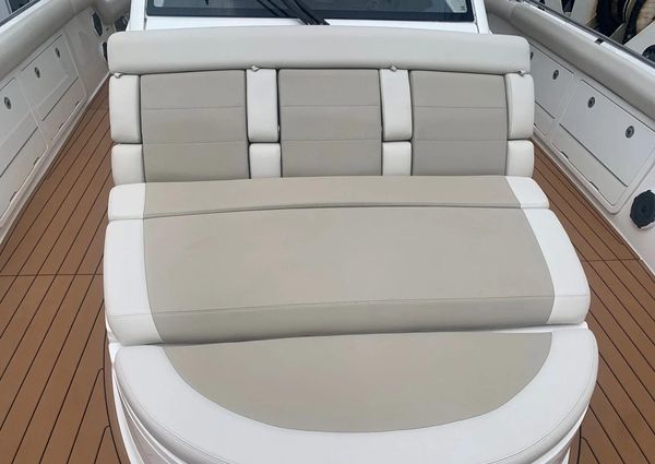 Boston Whaler 420 Outrage image