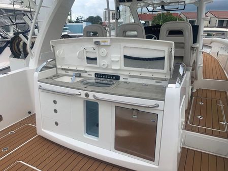 Boston Whaler 420 Outrage image