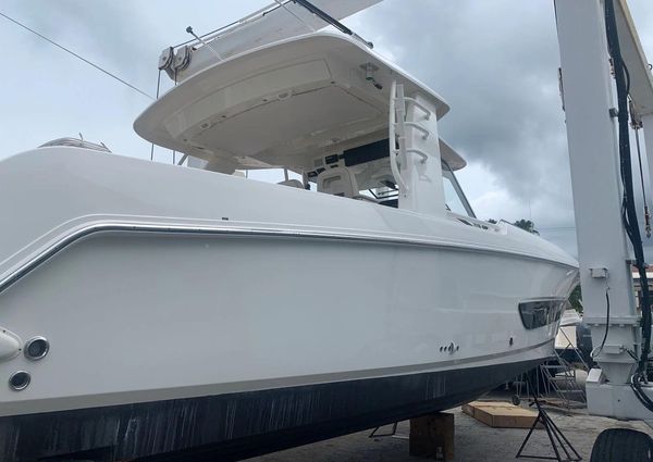 Boston Whaler 420 Outrage image