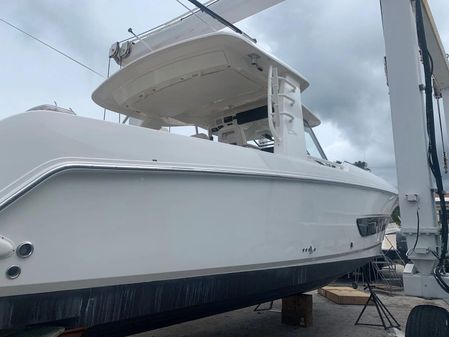 Boston Whaler 420 Outrage image