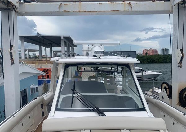 Boston Whaler 420 Outrage image