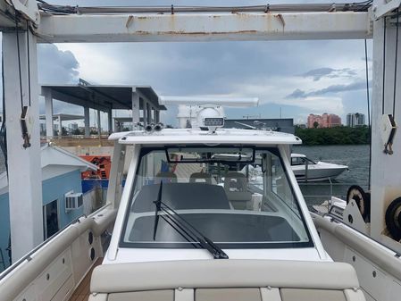 Boston Whaler 420 Outrage image