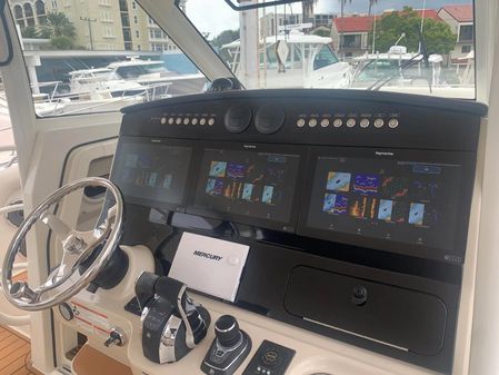 Boston Whaler 420 Outrage image