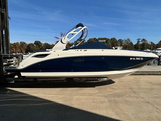 Sea Ray SDX 250 - main image