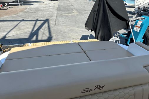 Sea Ray 290SDX image