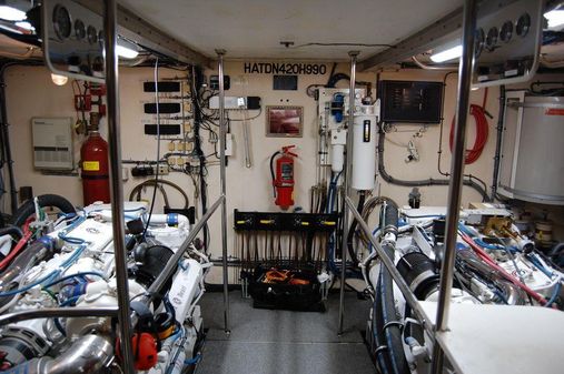 Hatteras 78 Aft Cockpit Motoryacht image