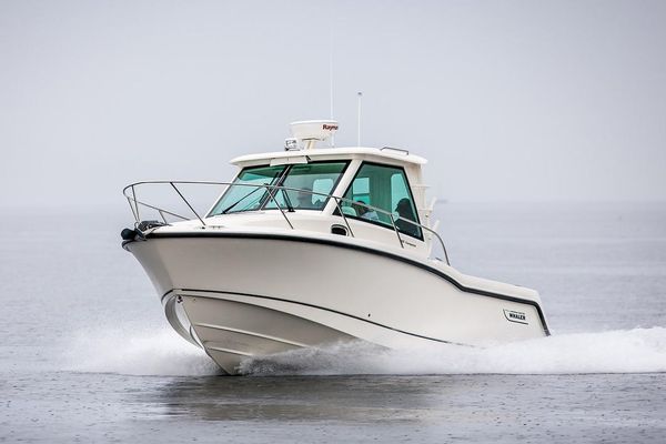 Boston Whaler 285 Conquest Pilothouse - main image