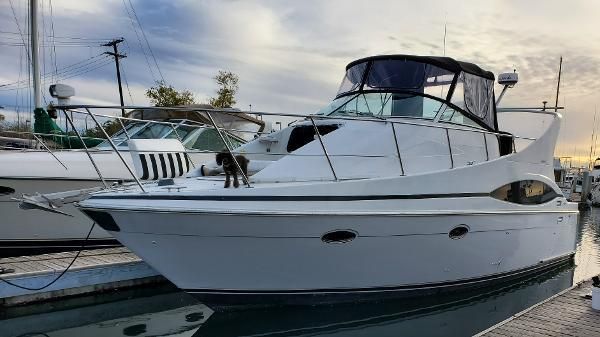 Carver 350 Mariner