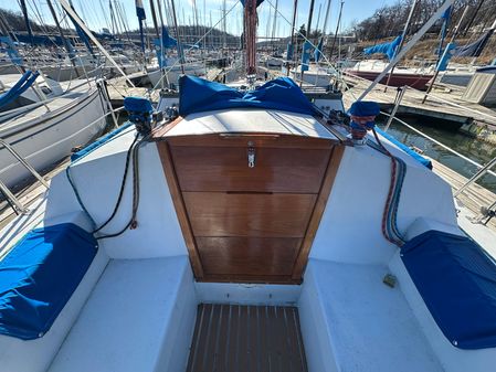 Catalina 30 image