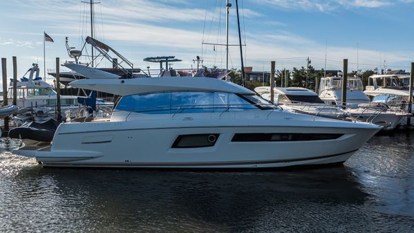 Prestige 500 Flybridge image