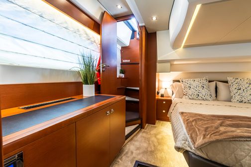 Prestige 500 Flybridge image