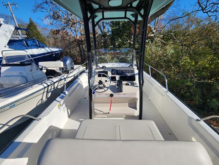 Boston Whaler 210 Montauk image