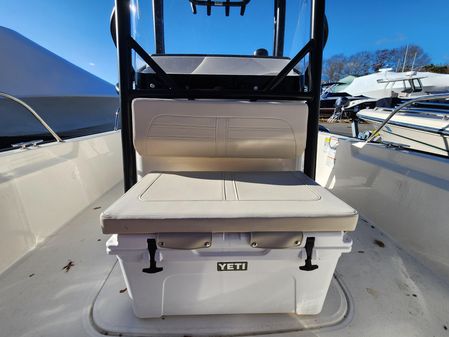 Boston Whaler 210 Montauk image