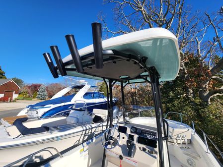 Boston Whaler 210 Montauk image