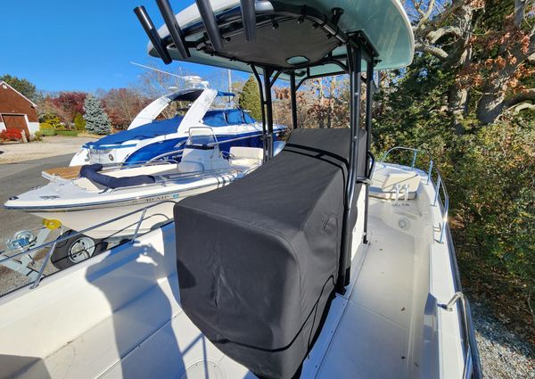 Boston Whaler 210 Montauk image