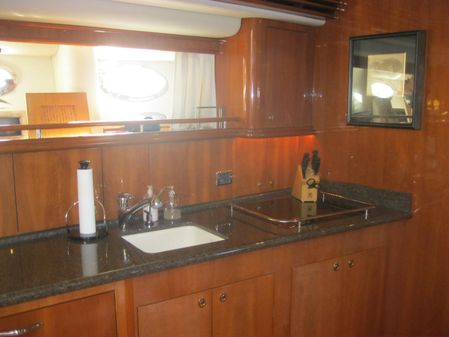 Sea Ray 680 Sun Sport image